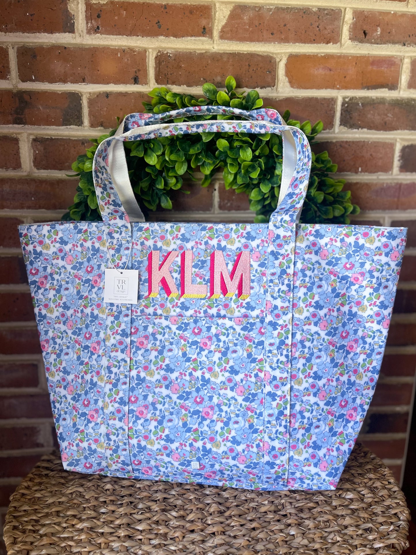 XL Jumbo Tote TRVL