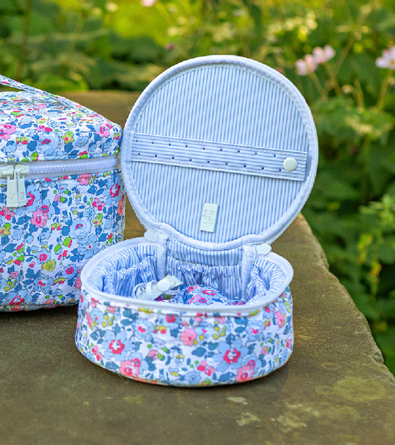 Quilted Jewelry Round TRVL