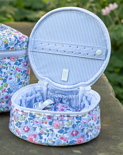 Quilted Jewel Round TRVL